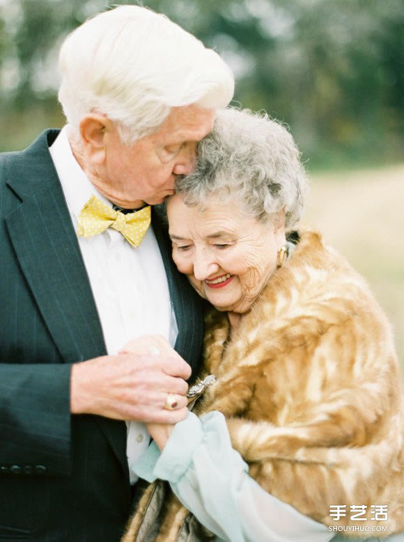 最浪漫的事：結(jié)婚65年的甜蜜夫妻重拍婚紗照 -  rpnrmr.com
