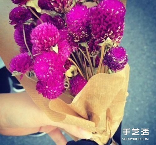 牛皮紙包花束圖解 用牛皮紙包花的方法圖片 -  rpnrmr.com