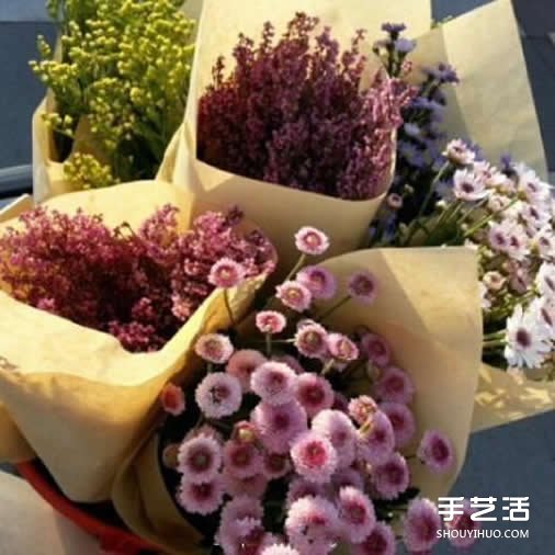 牛皮紙包花束圖解 用牛皮紙包花的方法圖片 -  rpnrmr.com