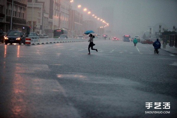 透過水滴看見幸福 雨中婚紗照拍出熾熱愛情 -  rpnrmr.com
