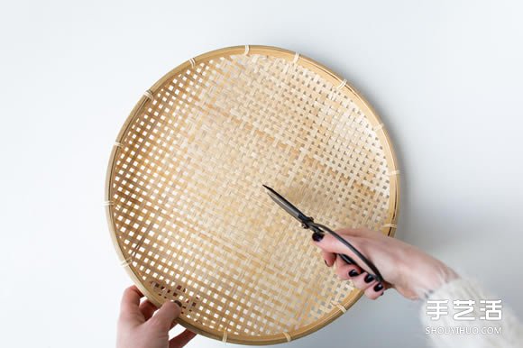 筲箕掛鐘手工制作方法 筲箕DIY掛鐘圖解教程 -  rpnrmr.com