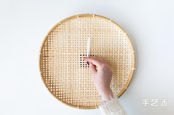 筲箕掛鐘手工制作方法 筲箕DIY掛鐘圖解教程 -  rpnrmr.com