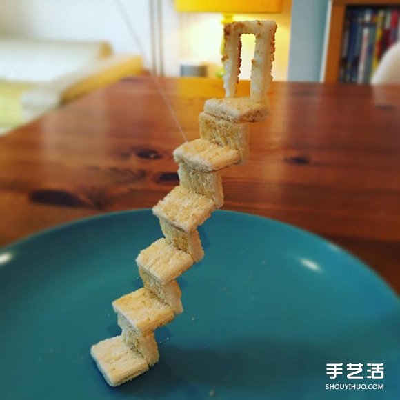 愛心老爸的面包雕刻作品 讓過敏女兒吃得開心 -  rpnrmr.com