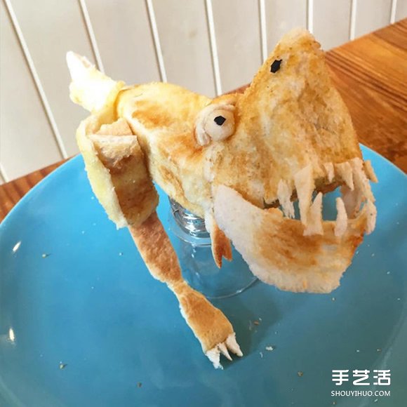 愛心老爸的面包雕刻作品 讓過敏女兒吃得開心 -  rpnrmr.com