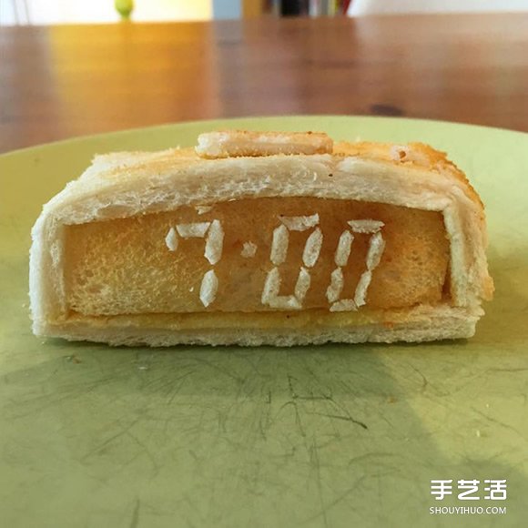 愛心老爸的面包雕刻作品 讓過敏女兒吃得開心 -  rpnrmr.com