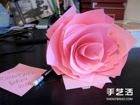 不尋常材質(zhì)制作而成的玫瑰花 不但好看還好吃 -  rpnrmr.com
