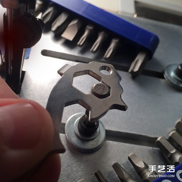 無縫接軌混進(jìn)鑰匙圈 20合一工具鑰匙MSTR KEY -  rpnrmr.com