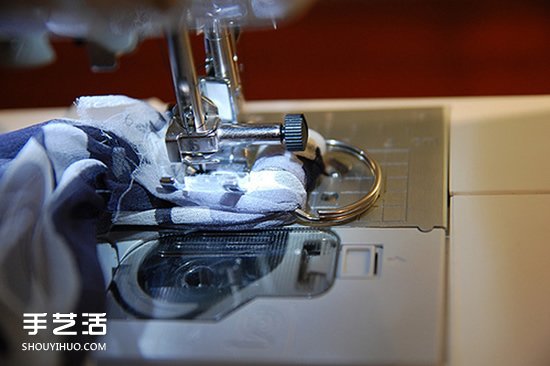 絲巾相機帶做法圖解 手工絲巾制作相機帶教程 -  rpnrmr.com