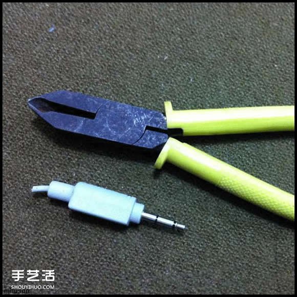自制防塵塞的方法 手機(jī)防塵塞DIY制作圖解教程 -  rpnrmr.com