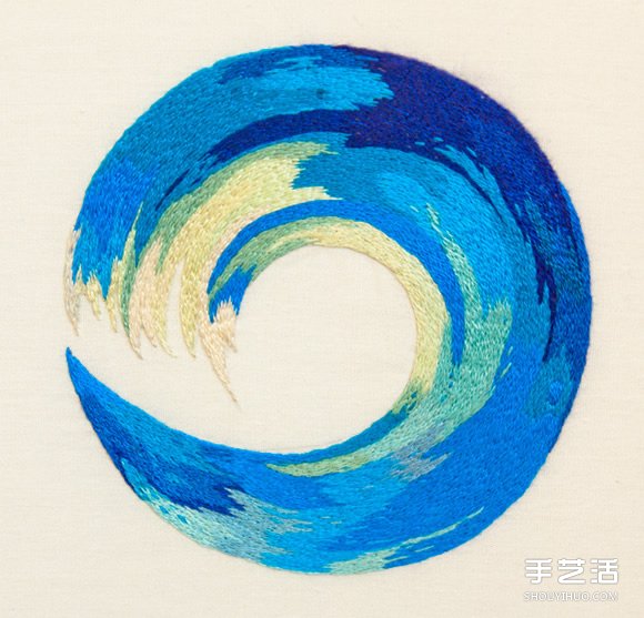 前衛(wèi)設(shè)計(jì)與傳統(tǒng)手工刺繡結(jié)合 感受全新的美好 -  rpnrmr.com