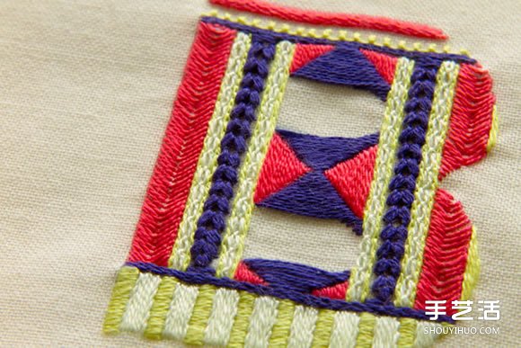 前衛(wèi)設(shè)計(jì)與傳統(tǒng)手工刺繡結(jié)合 感受全新的美好 -  rpnrmr.com
