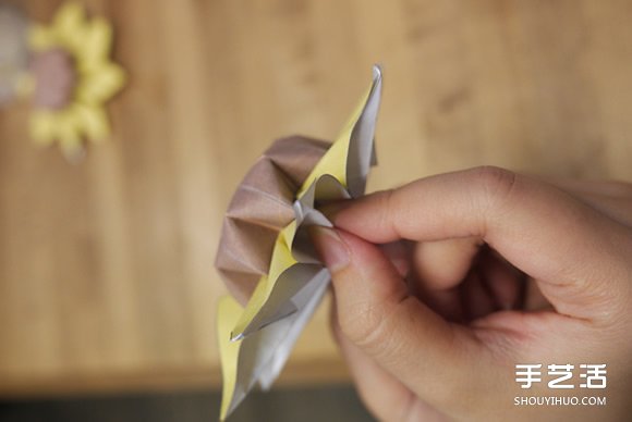 太陽花花的折法圖解 手工折紙?zhí)柣ǖ倪^程 -  rpnrmr.com