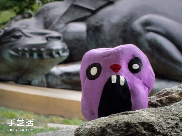 一年畫遍1000顆 讓人想收藏的可愛石頭畫作品 -  rpnrmr.com