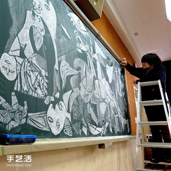 日本畫黑板報神人：老師~確定不考慮轉(zhuǎn)職嗎？ -  rpnrmr.com