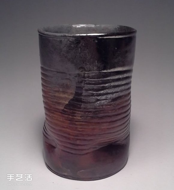 做舊陶瓷作品：模擬瓦楞紙、金屬罐都超逼真 -  rpnrmr.com