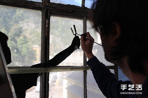 藝術(shù)家的幽默 讓廢棄建筑物的破窗不再可怕 -  rpnrmr.com