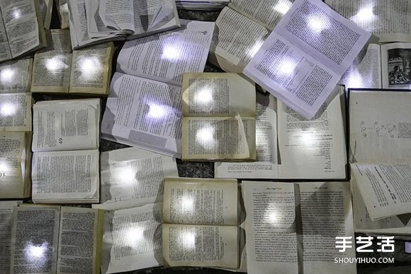 白晝之夜:一萬本書流落多倫多街頭的藝術(shù)活動 -  rpnrmr.com