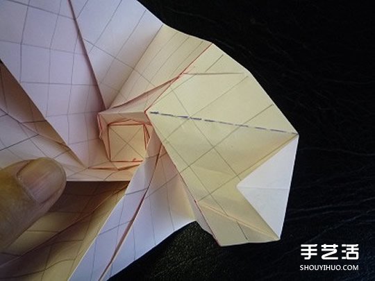日本折紙大師的復雜玫瑰花折紙教程步驟圖解 -  rpnrmr.com
