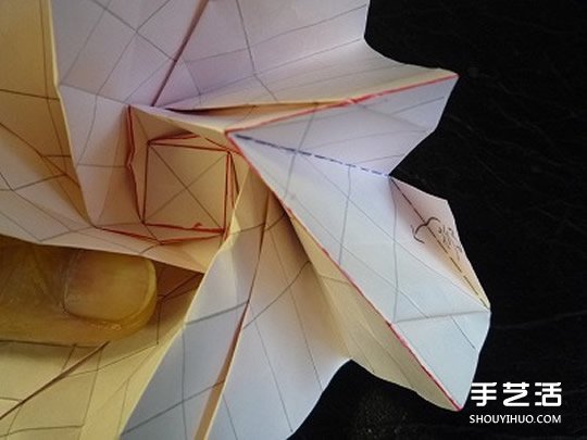 日本折紙大師的復雜玫瑰花折紙教程步驟圖解 -  rpnrmr.com