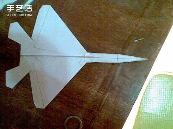 F-22戰(zhàn)斗機折紙圖解 手工制作F22戰(zhàn)機模型教程 -  rpnrmr.com