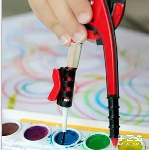幼兒數(shù)學(xué)啟蒙游戲：彩色幾何圖形抽象畫玩法 -  rpnrmr.com