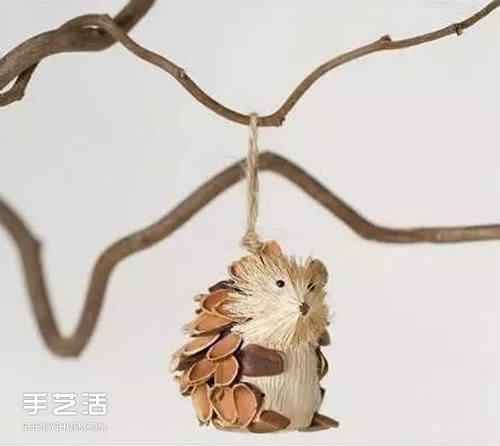 圣誕節(jié)主題小掛件DIY 堅(jiān)果果殼制作圣誕掛飾 -  rpnrmr.com