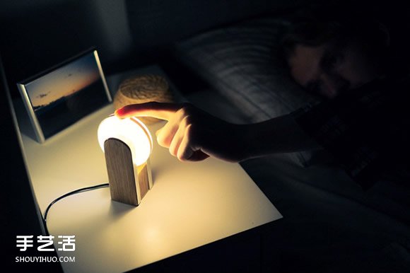 可以用手機(jī)調(diào)整燈光強(qiáng)弱的柔光小夜燈設(shè)計(jì) -  rpnrmr.com