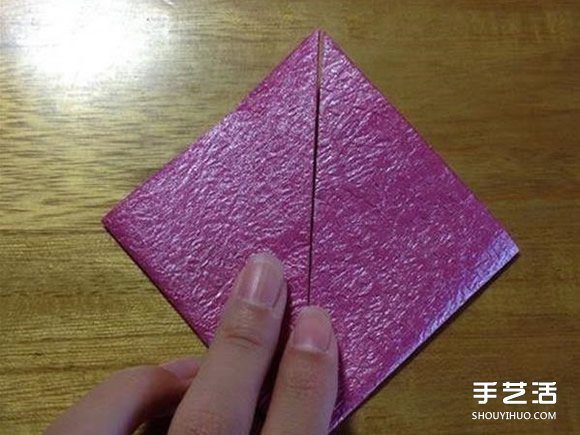 領(lǐng)帶愛心的折法圖解 漂亮領(lǐng)帶心的折紙教程 -  rpnrmr.com