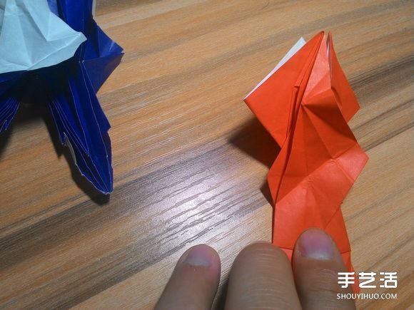 怎么折蜘蛛俠圖解教程 復(fù)雜蜘蛛俠的折法步驟 -  rpnrmr.com