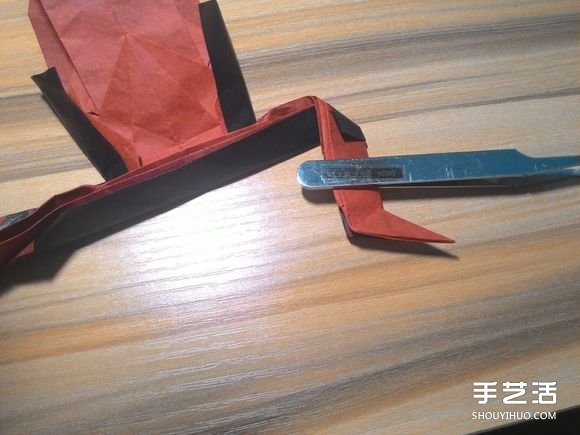 怎么折蜘蛛俠圖解教程 復(fù)雜蜘蛛俠的折法步驟 -  rpnrmr.com