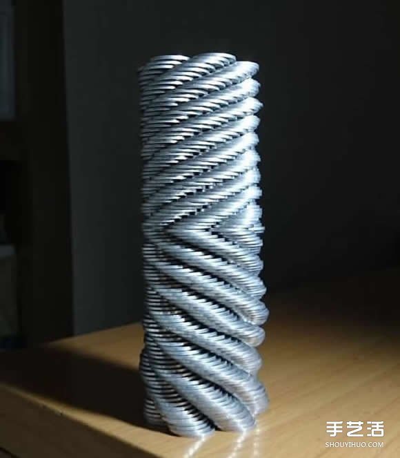 高難度平衡游戲 平衡高手用硬幣挑戰(zhàn)堆疊極限 -  rpnrmr.com