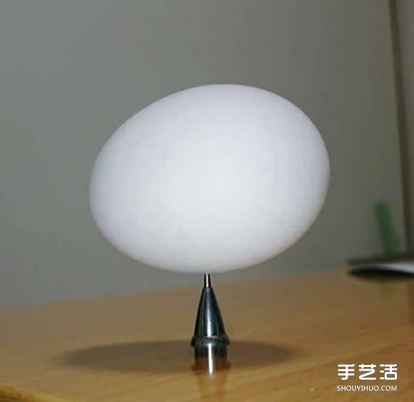 高難度平衡游戲 平衡高手用硬幣挑戰(zhàn)堆疊極限 -  rpnrmr.com