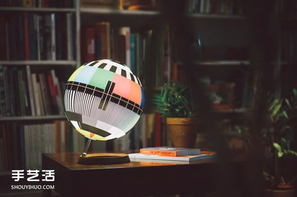 懷舊臺(tái)燈設(shè)計(jì) 喚醒愛看電視兒童的共同回憶 -  rpnrmr.com