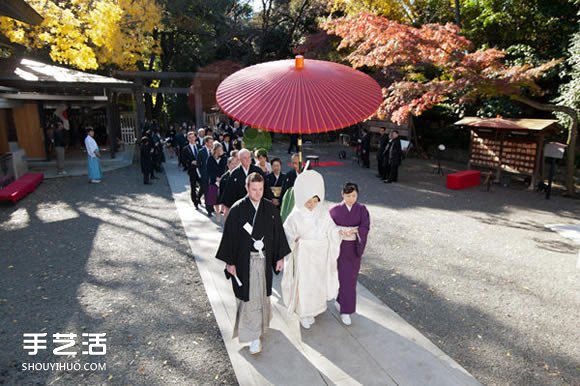 各國(guó)新人婚禮：不一樣的習(xí)俗卻都是最迷人畫(huà)面 -  rpnrmr.com