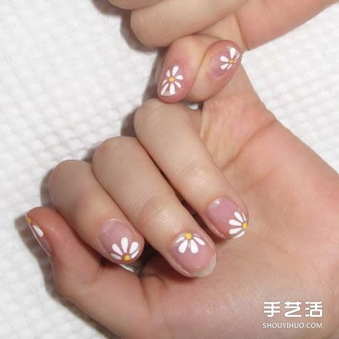2017春季10種美甲靈感：告別秋冬沉悶色系 -  rpnrmr.com