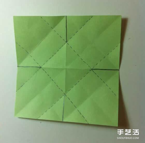 一張紙折四葉草圖解 創(chuàng)意四葉草的折法步驟 -  rpnrmr.com