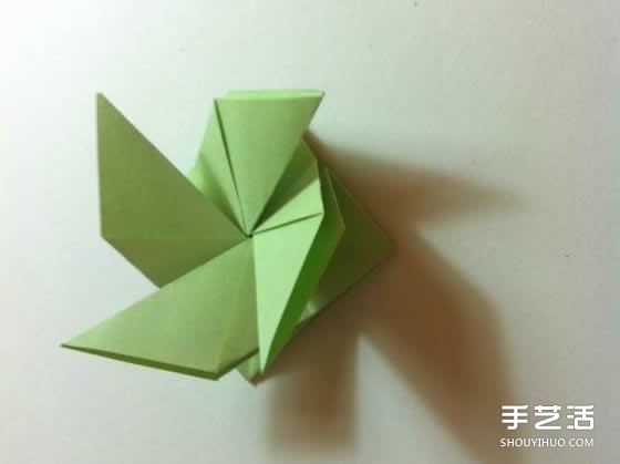 一張紙折四葉草圖解 創(chuàng)意四葉草的折法步驟 -  rpnrmr.com