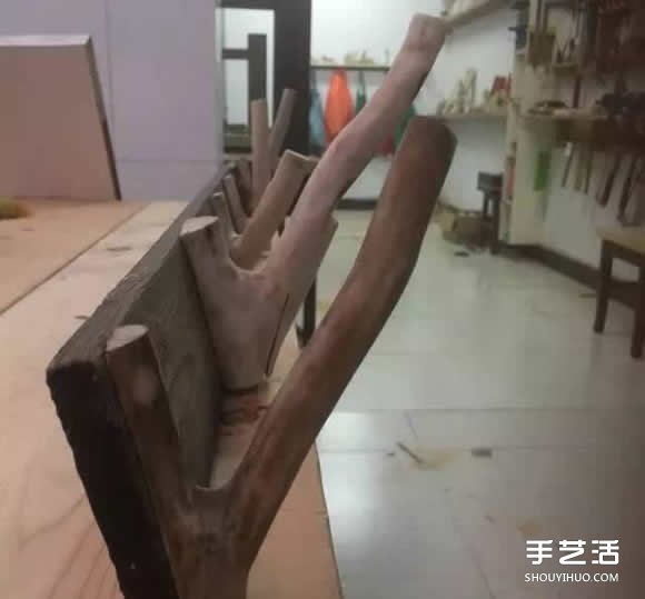 樹杈手工制作掛衣服用的掛鉤架過程步驟圖解 -  rpnrmr.com