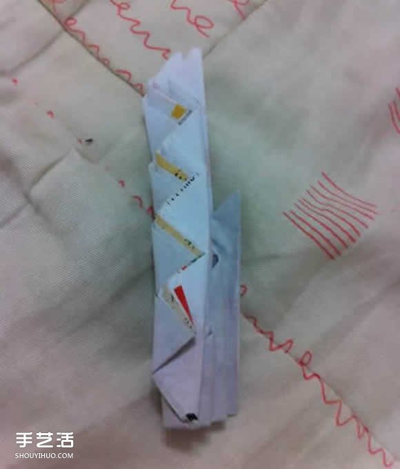 骷髏手骨的折紙方法圖解 萬(wàn)圣節(jié)恐怖骷髏手折法 -  rpnrmr.com