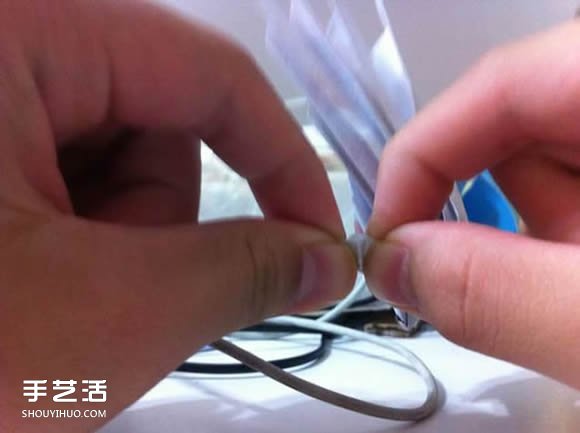 骷髏手骨的折紙方法圖解 萬(wàn)圣節(jié)恐怖骷髏手折法 -  rpnrmr.com