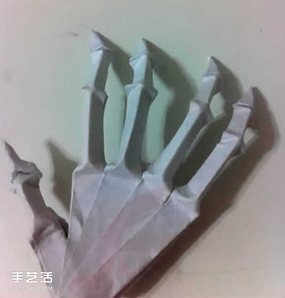 骷髏手骨的折紙方法圖解 萬(wàn)圣節(jié)恐怖骷髏手折法 -  rpnrmr.com