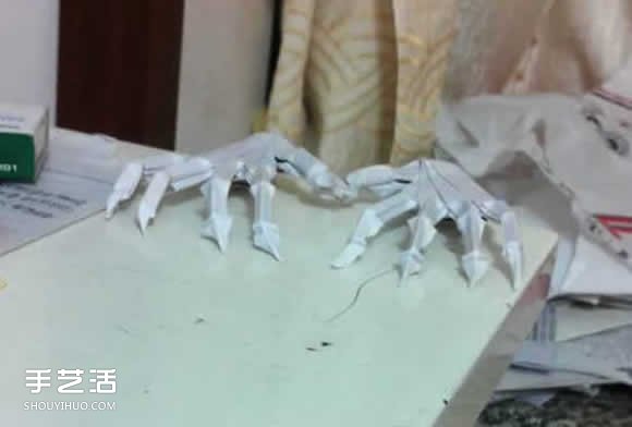 骷髏手骨的折紙方法圖解 萬(wàn)圣節(jié)恐怖骷髏手折法 -  rpnrmr.com