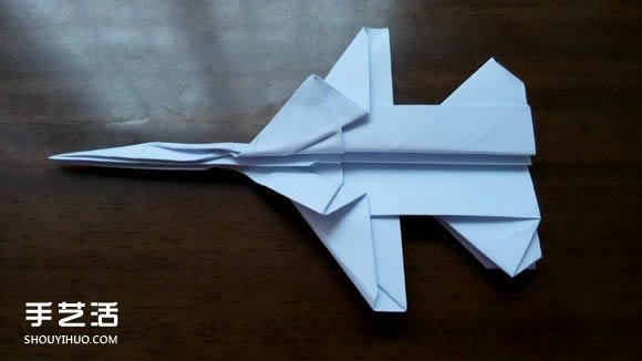 怎么用紙折戰(zhàn)斗機圖解 A4紙折戰(zhàn)斗機的折法 -  rpnrmr.com