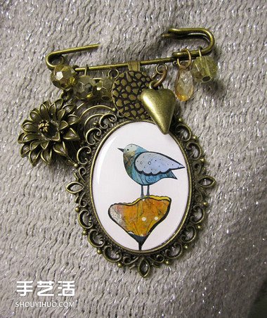 治愈的拼貼畫(huà)作品 還被制作成首飾及裝飾品 -  rpnrmr.com