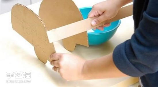 幼兒露營(yíng)車手工制作 簡(jiǎn)單瓦楞紙露營(yíng)車的做法 -  rpnrmr.com