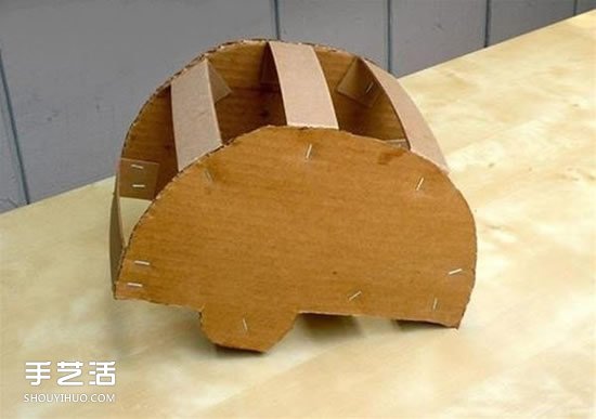 幼兒露營(yíng)車手工制作 簡(jiǎn)單瓦楞紙露營(yíng)車的做法 -  rpnrmr.com