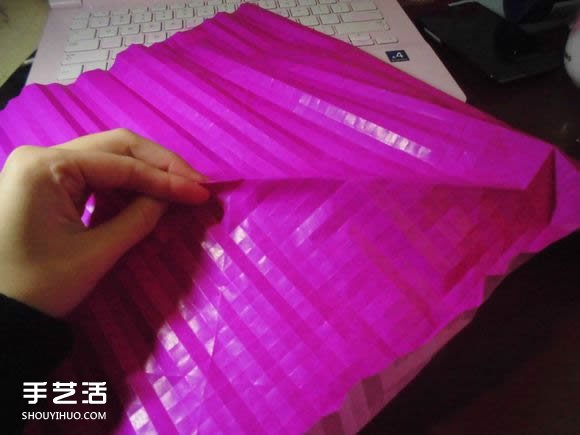 蝶戀花愛心折紙圖解 創(chuàng)意愛心的折法步驟圖 -  rpnrmr.com