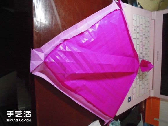 蝶戀花愛心折紙圖解 創(chuàng)意愛心的折法步驟圖 -  rpnrmr.com