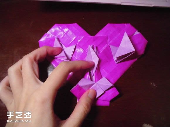 蝶戀花愛心折紙圖解 創(chuàng)意愛心的折法步驟圖 -  rpnrmr.com