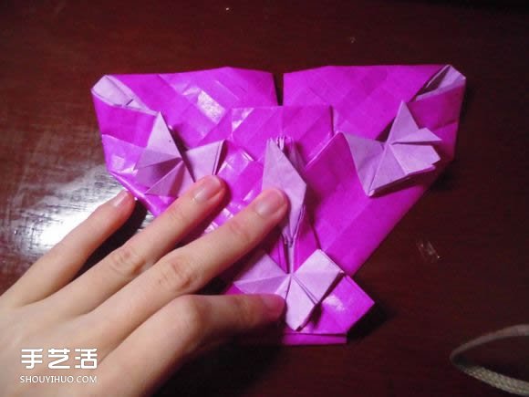 蝶戀花愛心折紙圖解 創(chuàng)意愛心的折法步驟圖 -  rpnrmr.com